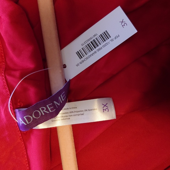 Red kimono sleeve robe - Picture 7 of 8